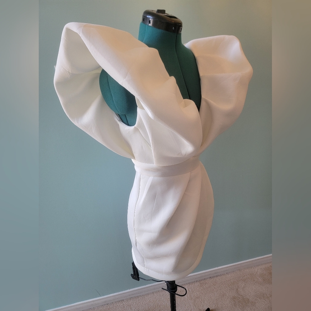 NWT ✨️ MABLE Chic White Ruffle Mini Dress - Picture 5 of 6
